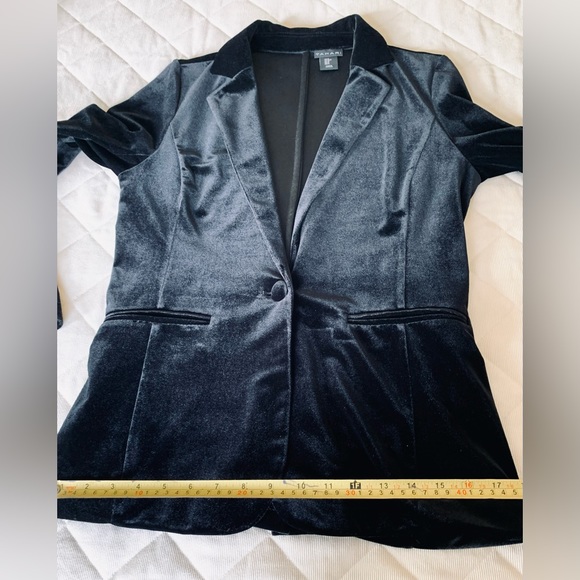 Tahari soft and silky black velvet blazer jacket single button closure pockets M - Picture 15 of 16